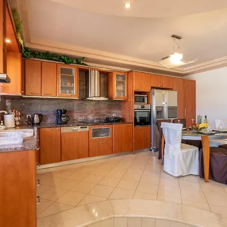 Daire Apartment Ialysos *